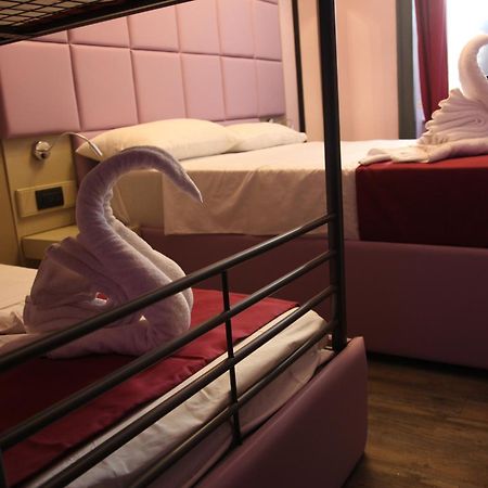 Dolce Vita Rooms Napoli Bagian luar foto