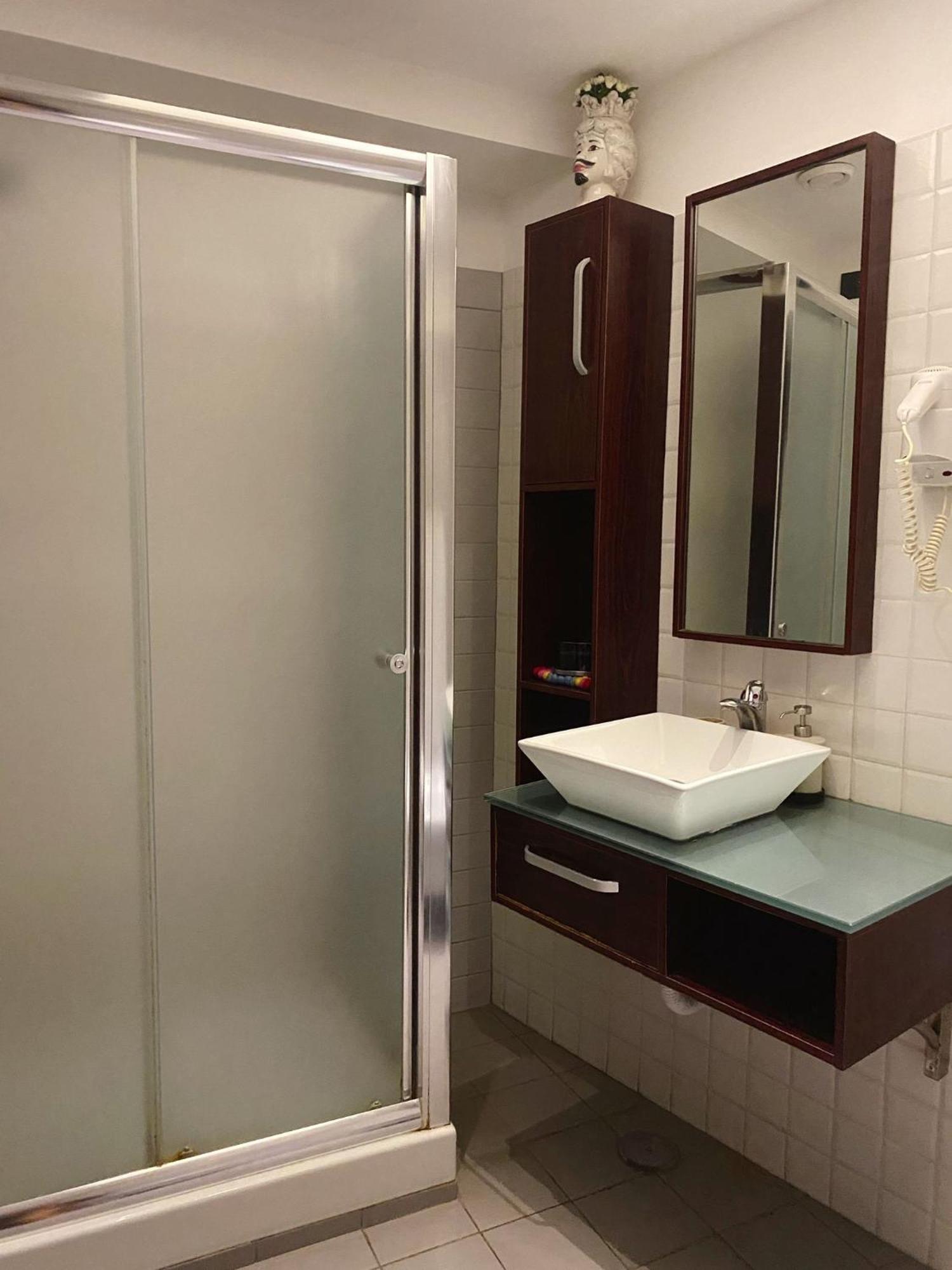 Dolce Vita Rooms Napoli Bagian luar foto