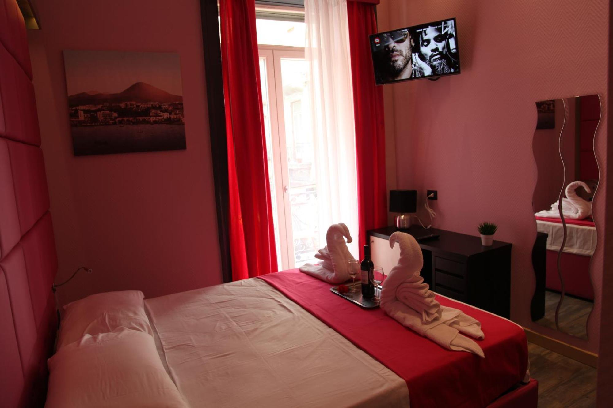 Dolce Vita Rooms Napoli Bagian luar foto