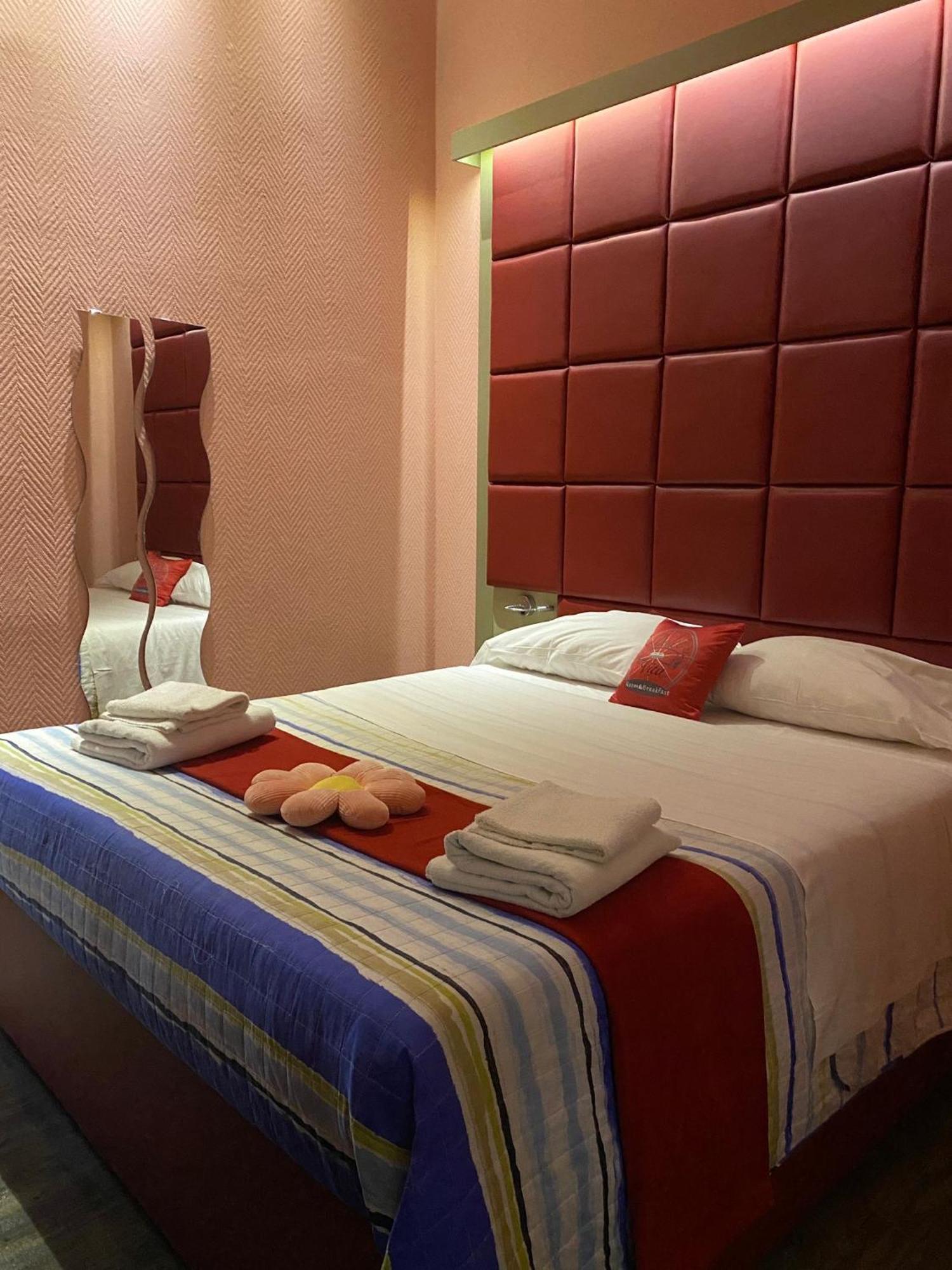 Dolce Vita Rooms Napoli Bagian luar foto